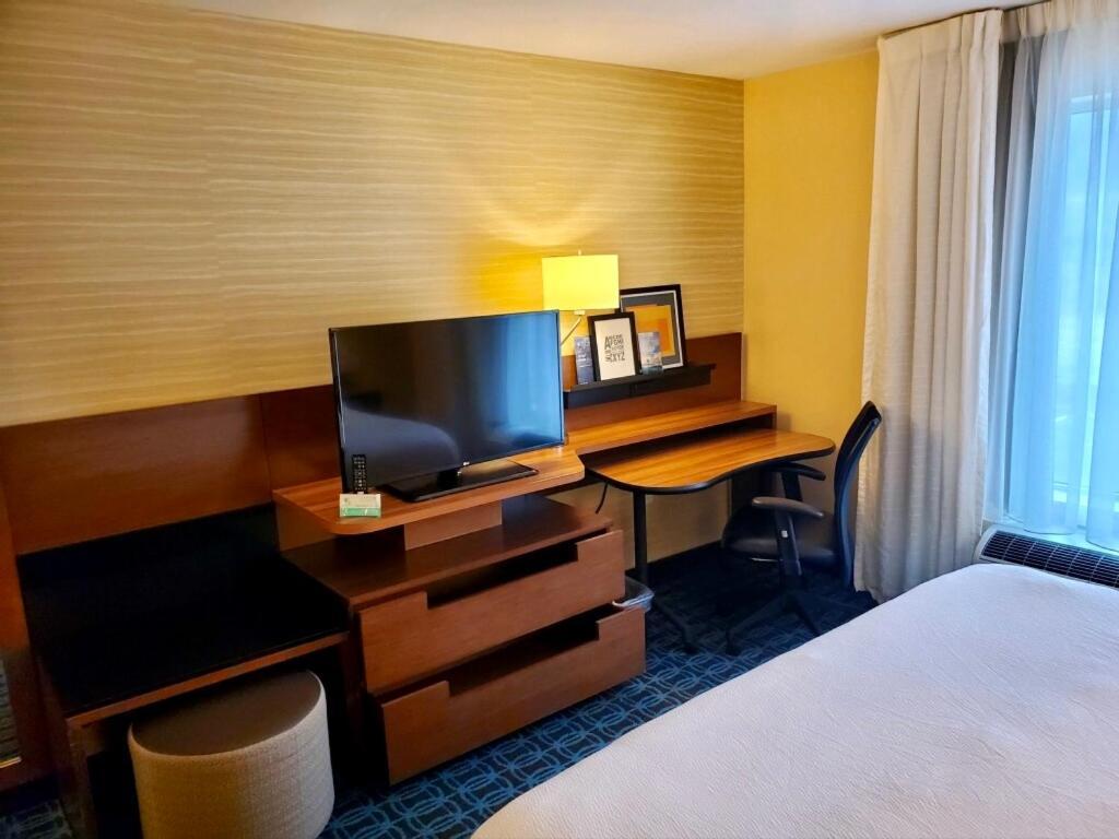 Fairfield Inn & Suites By Marriott Belle Vernon Eksteriør bilde