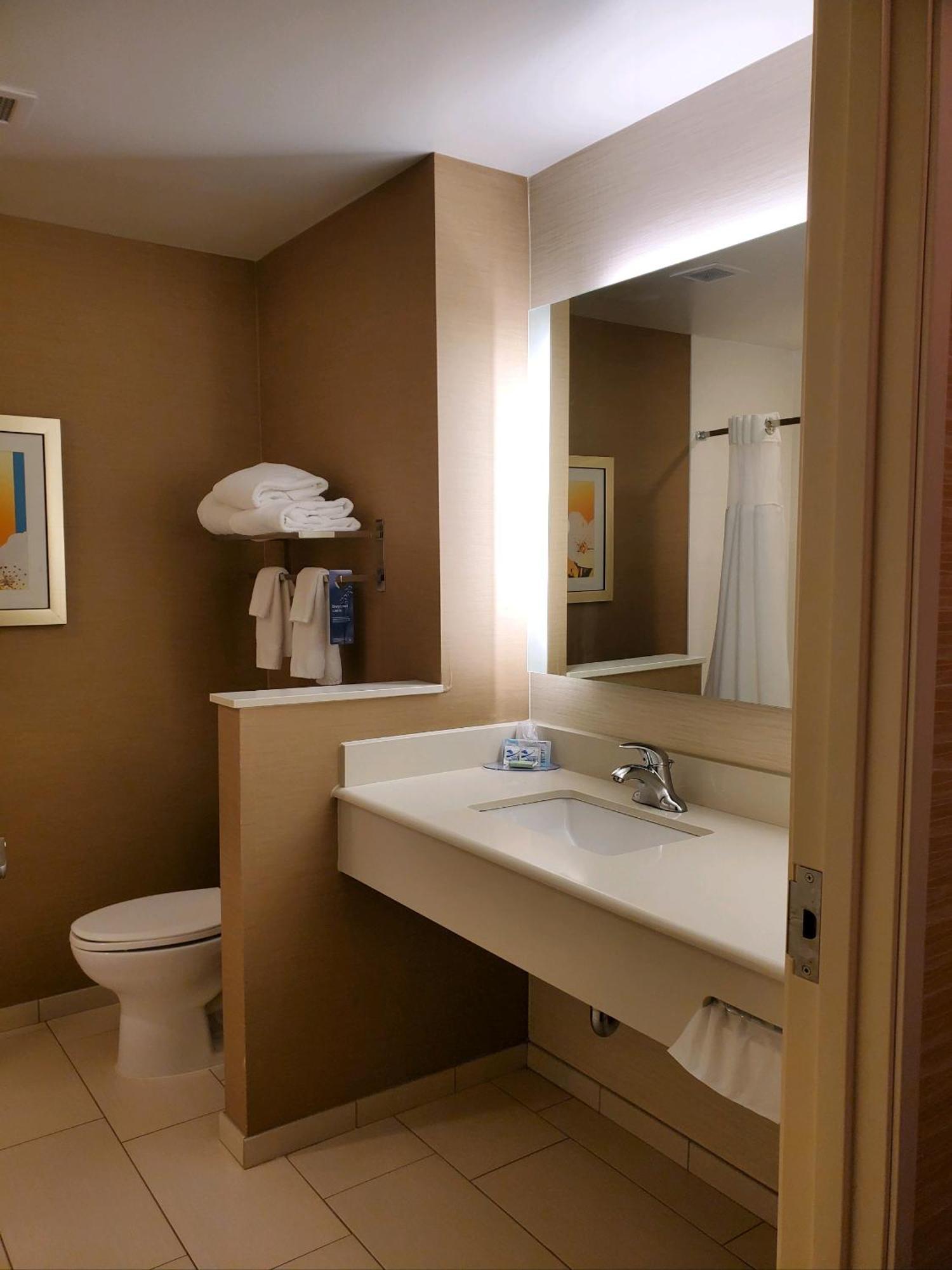 Fairfield Inn & Suites By Marriott Belle Vernon Eksteriør bilde